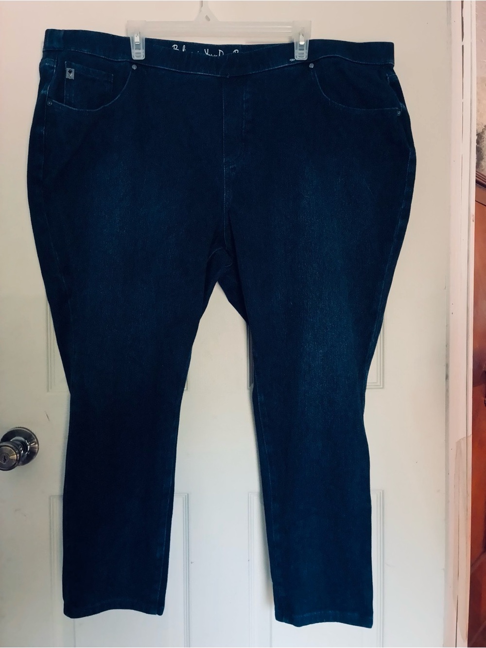 Belle by Kim Graves pull on dark blue stretch jeans 26WPetite/ 5 pockets